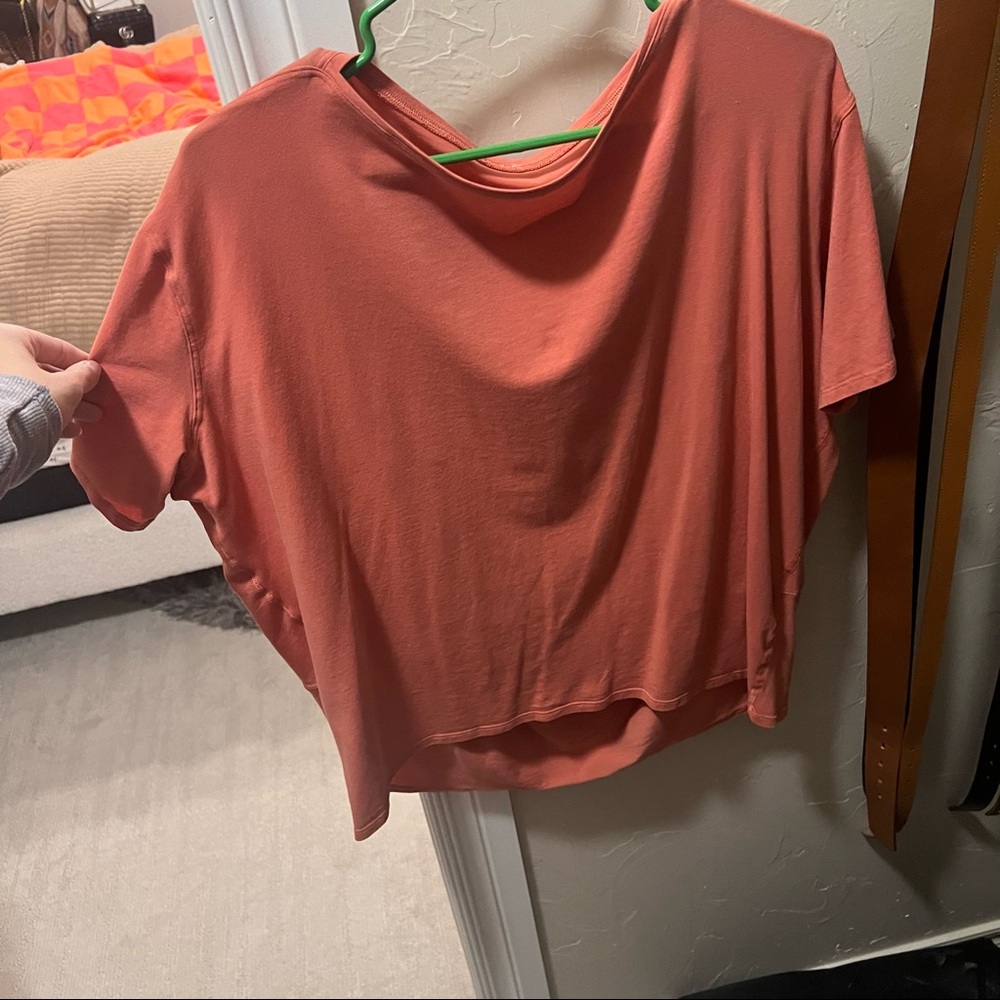 Lululemon top